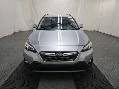 Used 2022 Subaru Crosstrek 2.0i Premium image 3