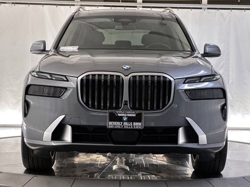 Used 2023 BMW X7 xDrive40i w/ Executive Package AWD/4WD image 5