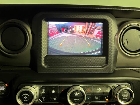 Used 2022 Jeep Wrangler Sport AWD/4WD image 14