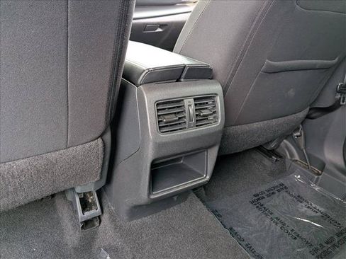 Used 2023 Nissan Rogue S FWD image 23