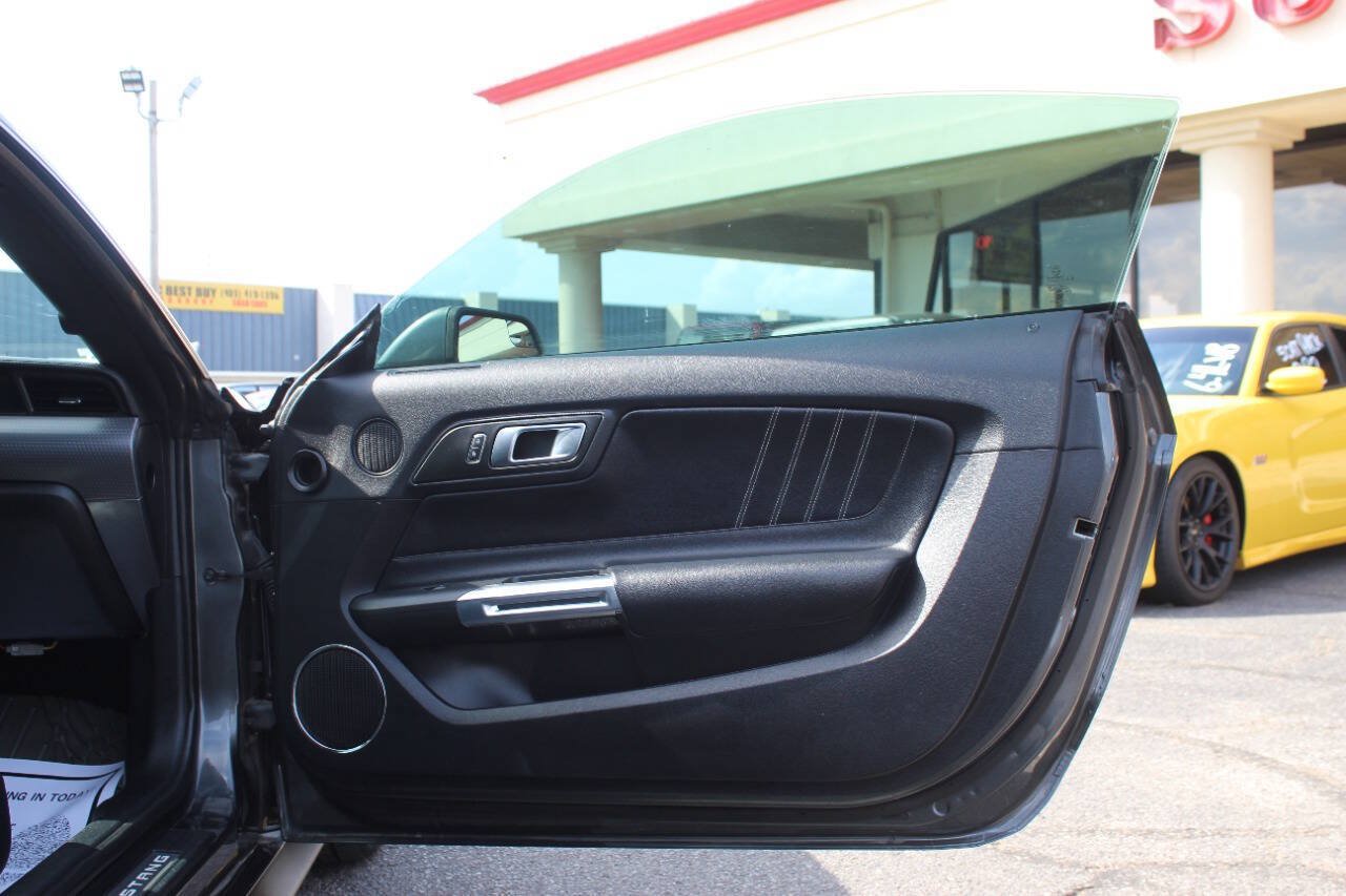 Used 2019 Ford Mustang GT Premium w/ GT Performance Package RWD image 10