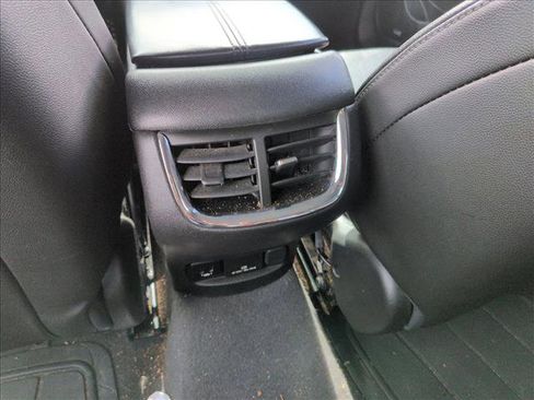 Used 2017 Chevrolet Malibu LT w/ Leather Package image 13