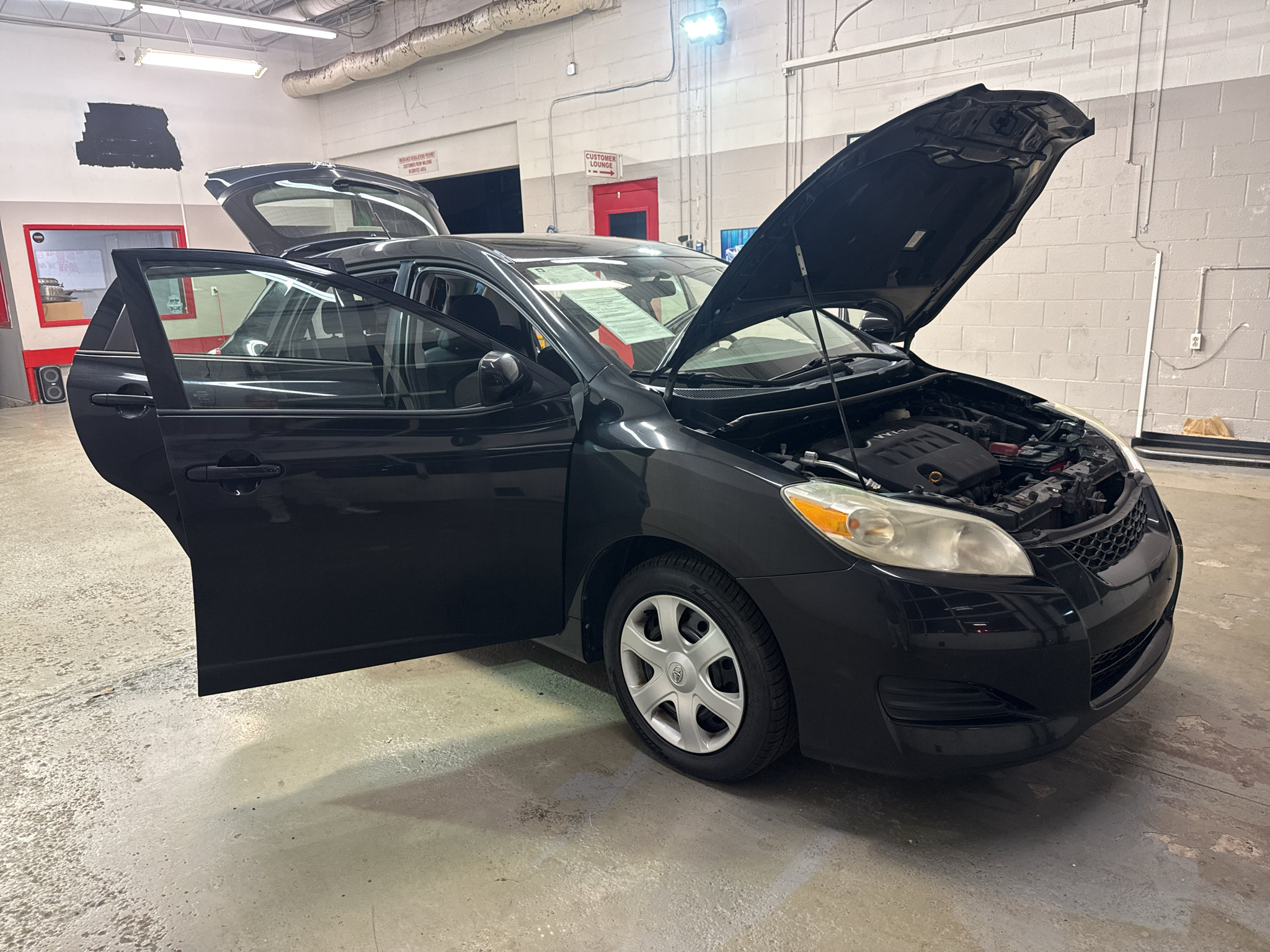 Used 2009 Toyota Matrix FWD image 9