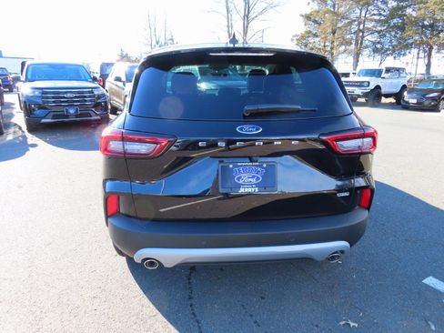 New 2026 Ford Escape SE image 5