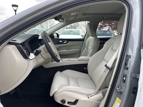 New 2026 Volvo XC60 B5 Ultra w/ Climate Package image 13