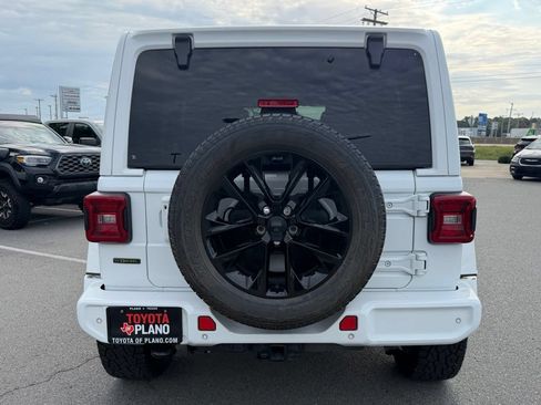 Used 2021 Jeep Wrangler Unlimited Sahara AWD/4WD image 6