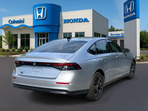 Used 2025 Honda Accord SE image 6