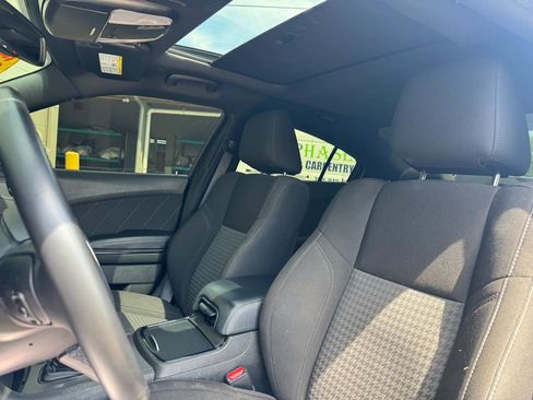 Used 2023 Dodge Charger SXT w/ Blacktop Package AWD/4WD image 13