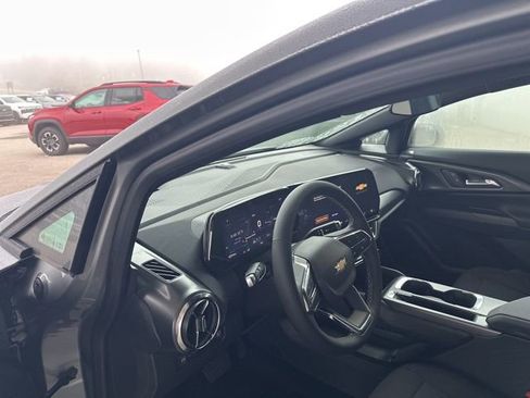 New 2026 Chevrolet Equinox EV LT w/ Comfort Package FWD image 15