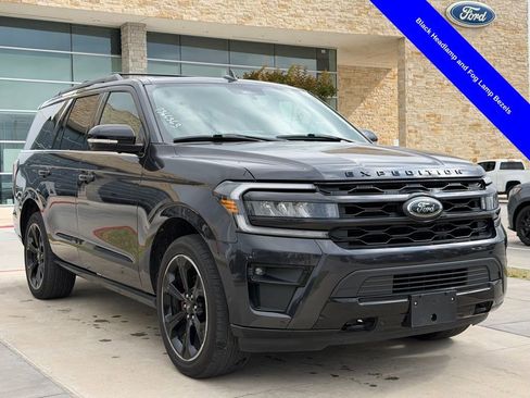 Used 2022 Ford Expedition Limited AWD/4WD image 18