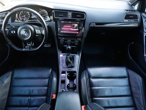 Used 2017 Volkswagen Golf R 4-Door image 2