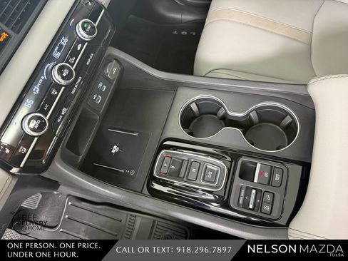 Used 2023 Honda Pilot Touring image 29