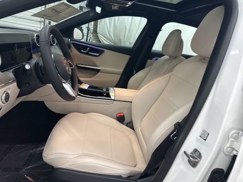 Used 2025 Mercedes-Benz C 300 Sedan image 18