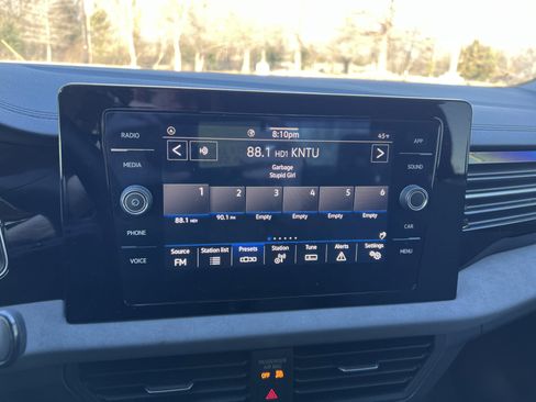 Certified 2025 Volkswagen Jetta SE image 20