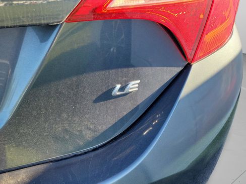 Used 2019 Toyota Corolla LE image 21