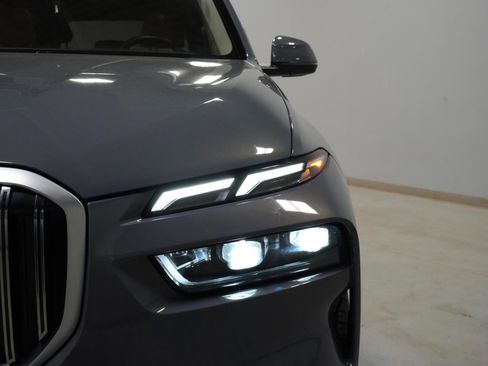 Used 2024 BMW X7 xDrive40i w/ Premium Package AWD/4WD image 37