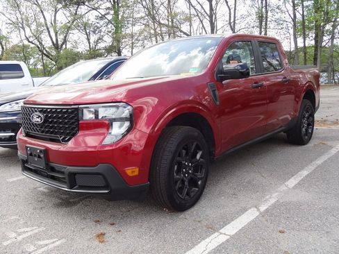 Used 2025 Ford Maverick XLT w/ XLT Luxury Package image 3