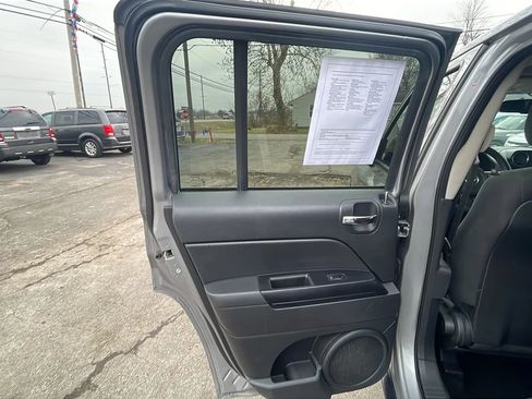 Used 2016 Jeep Patriot Sport w/ Power Value Group image 18