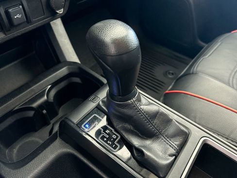 Used 2021 Toyota Tacoma SR AWD/4WD image 28