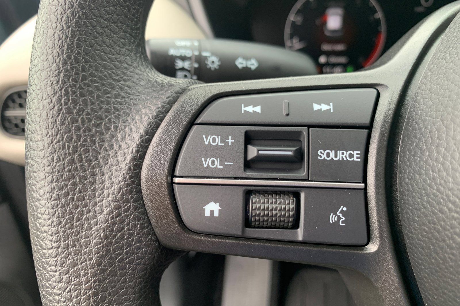 Used 2025 Honda HR-V LX image 29