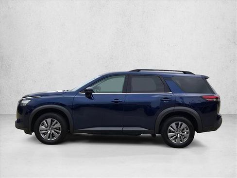 Used 2025 Nissan Pathfinder SV FWD image 9