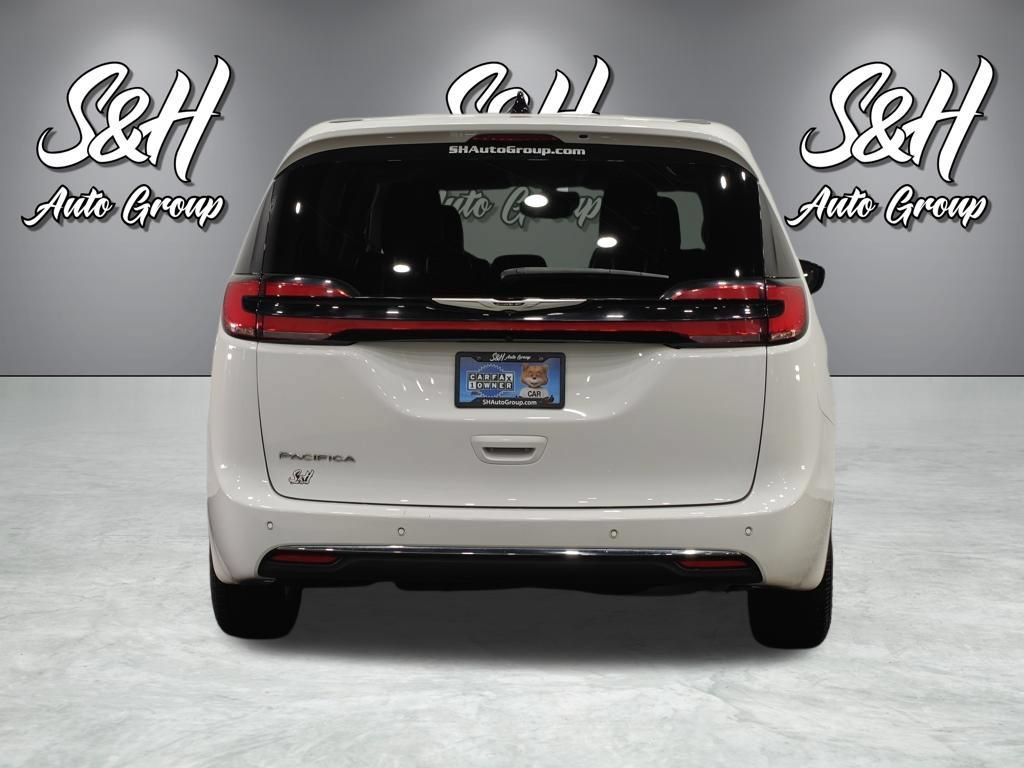 Used 2024 Chrysler Pacifica Touring-L FWD image 15