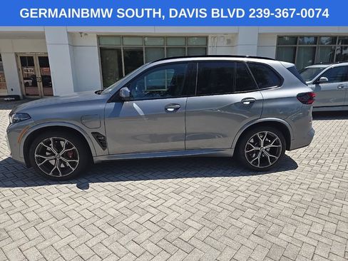 Used 2024 BMW X5 xDrive50e w/ M Sport Package AWD/4WD image 15