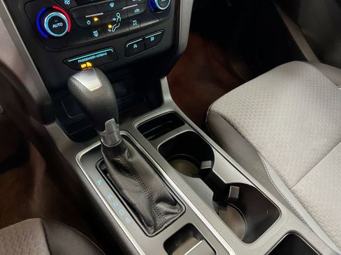 Used 2017 Ford Escape SE w/ Equipment Group 201A FWD image 17