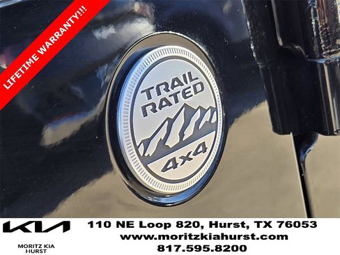 Used 2019 Jeep Wrangler Unlimited Sahara image 16