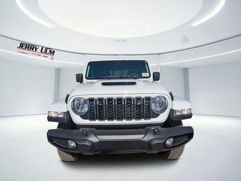 New 2026 Jeep Gladiator Sport AWD/4WD image 6