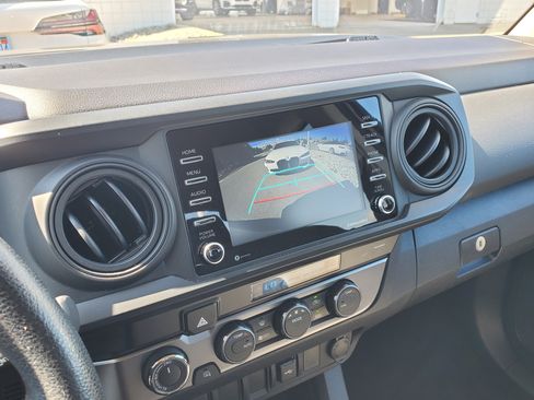 Used 2022 Toyota Tacoma SR AWD/4WD image 19