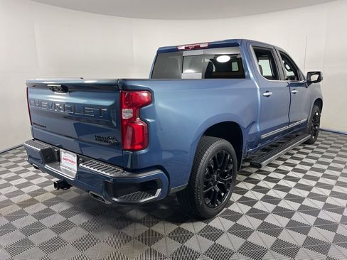 Certified 2024 Chevrolet Silverado 1500 High Country w/ High Country Premium Package AWD/4WD image 5