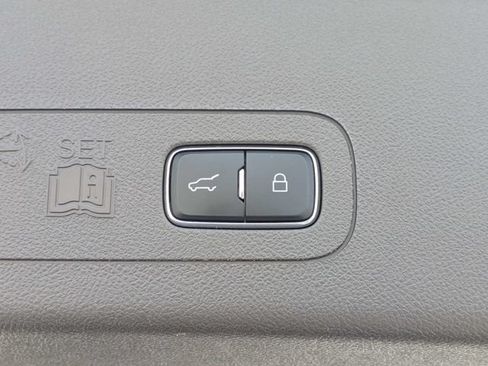 Used 2021 Lincoln Aviator Reserve w/ Equipment Group 202A AWD/4WD image 13
