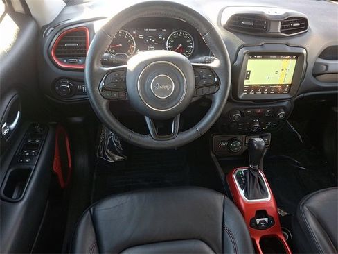 Used 2022 Jeep Renegade Trailhawk image 11