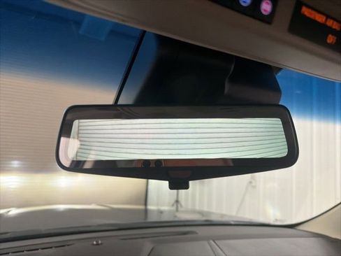 Used 2019 Cadillac Escalade Premium Luxury RWD image 22