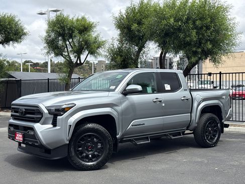 New 2026 Toyota Tacoma SR5 RWD image 2