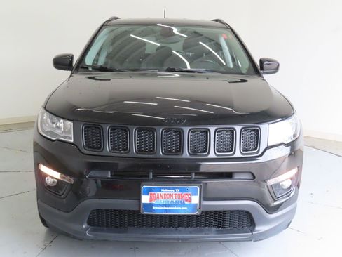 Used 2021 Jeep Compass Latitude FWD image 9