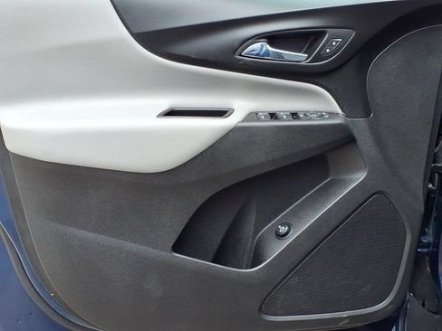 Used 2022 Chevrolet Equinox LT FWD image 13