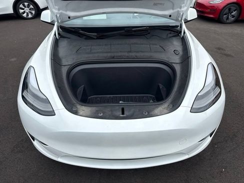 Used 2024 Tesla Model Y Long Range RWD image 24
