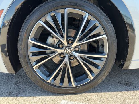 Used 2024 Toyota Prius XLE image 12