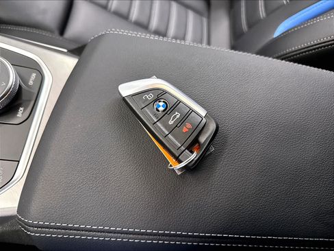 Used 2026 BMW M2 w/ Lighting Package RWD image 36