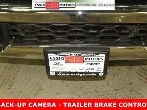 New 2024 RAM 2500 Tradesman w/ Chrome Appearance Group image 7