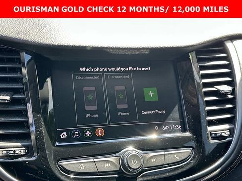 Used 2020 Chevrolet Trax LT w/ LT Convenience Package FWD image 22