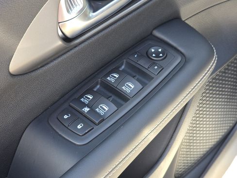 New 2026 Chrysler Pacifica Select image 31