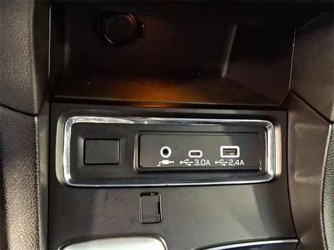 Certified 2024 Subaru Ascent Premium w/ Convenience Package image 23