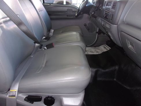 Used 2004 Ford F250 2WD SuperCab Super Duty image 30