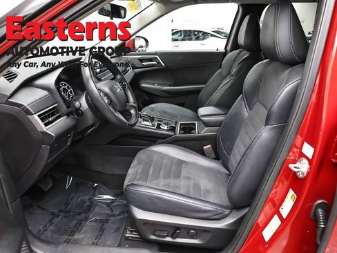 Used 2024 Mitsubishi Outlander SE AWD/4WD image 14