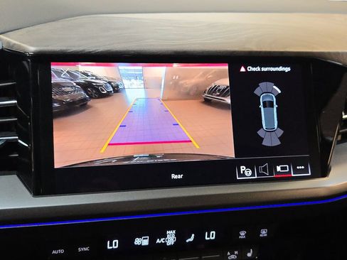 Certified 2023 Audi Q4 e-tron Premium Plus RWD image 29