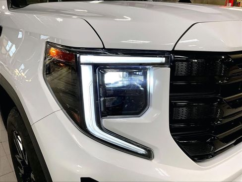 Used 2023 GMC Sierra 1500 Elevation w/ X31 Off-Road Package image 34