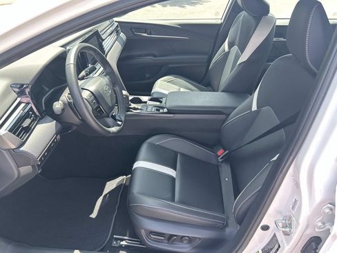 Used 2026 Toyota Camry SE FWD image 25